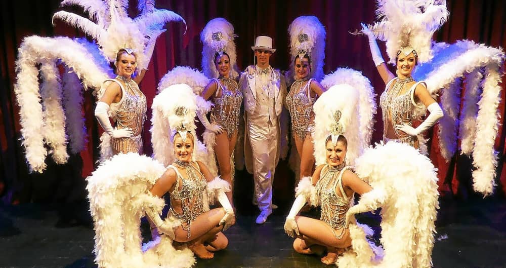 Plumes et Paillettes